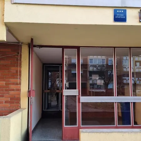 Studio Apartman 404-401 Vukovar Exteriör bild