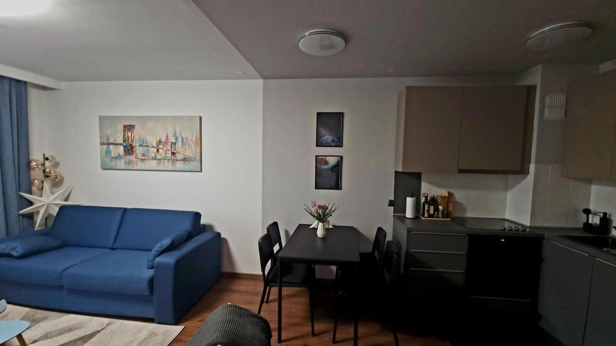 Apartment 404-401